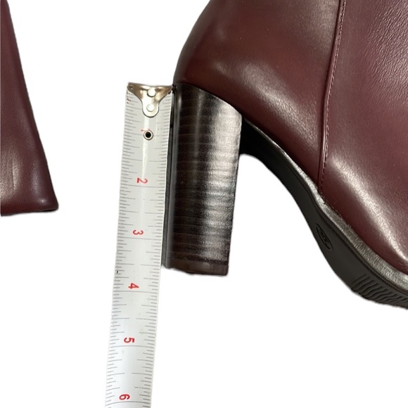 Ladies Boots - Picture 3 of 4